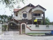 House for rent Jomtien Beach 3 bedrooms 3 bathrooms 312 sqm land 2 storey 45,000 Baht per month